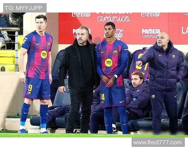 意甲焦点战曼联与巴萨互交白卷全场气氛紧张引发热议