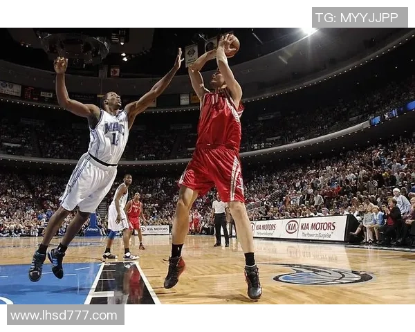 海耶斯与姚明罚球对决的精彩瞬间与技术分析