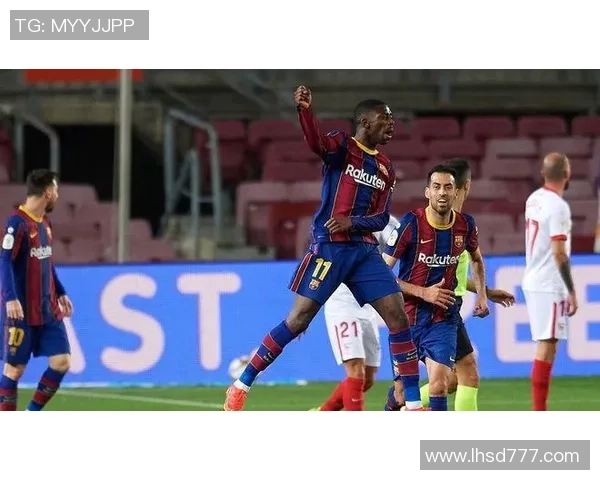 国王杯激战曼联逆转里昂绝杀瞬间引发争议判罚全场沸腾 国王杯激战曼联逆转里昂绝杀瞬间引发争议判罚全场沸腾